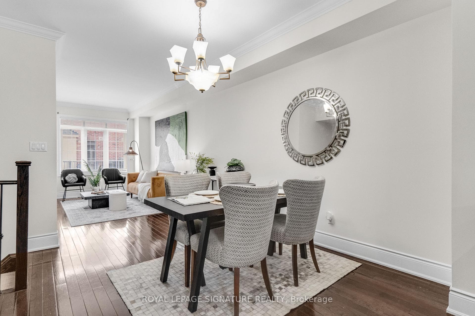 9 Streight Lane photo 10