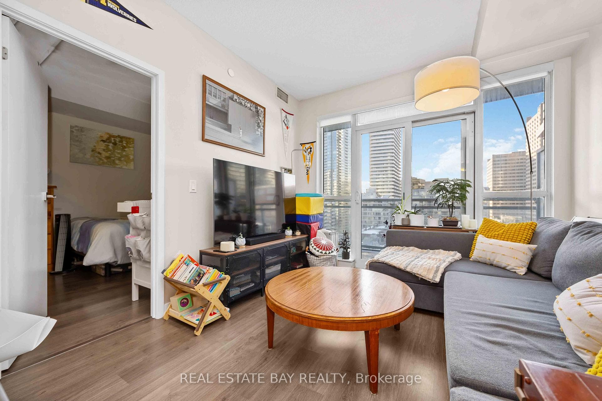 89 DUNFIELD Avenue Unit 1101 photo 13