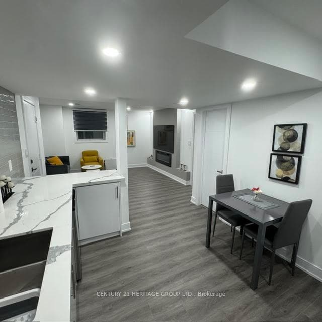 7 Larkfield Crescent Unit 2 photo 21
