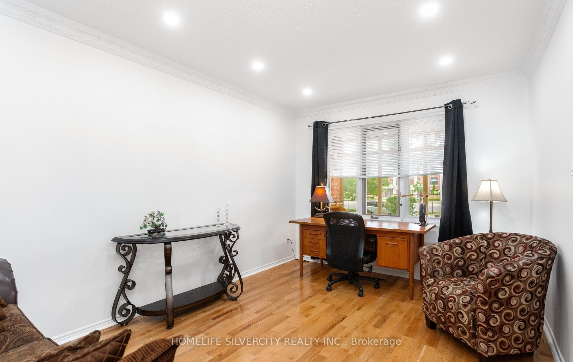 303 Hickory Circle photo 10