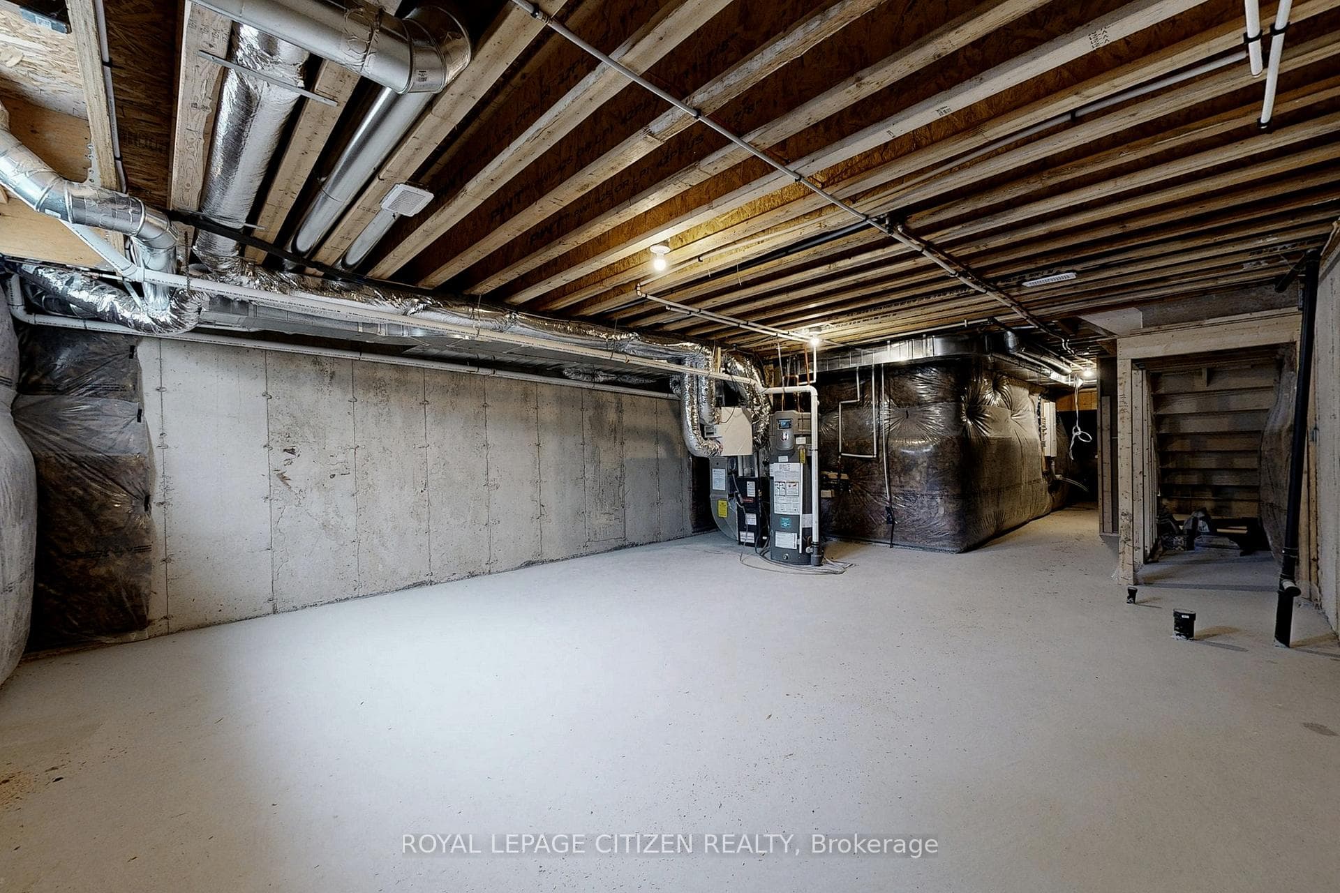 134 North Garden Boulevard photo 46