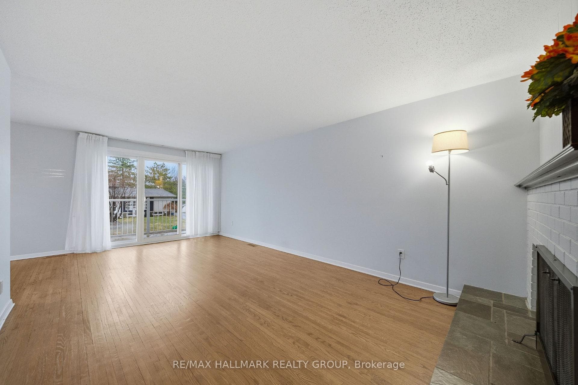69 Woodmount Crescent photo 8
