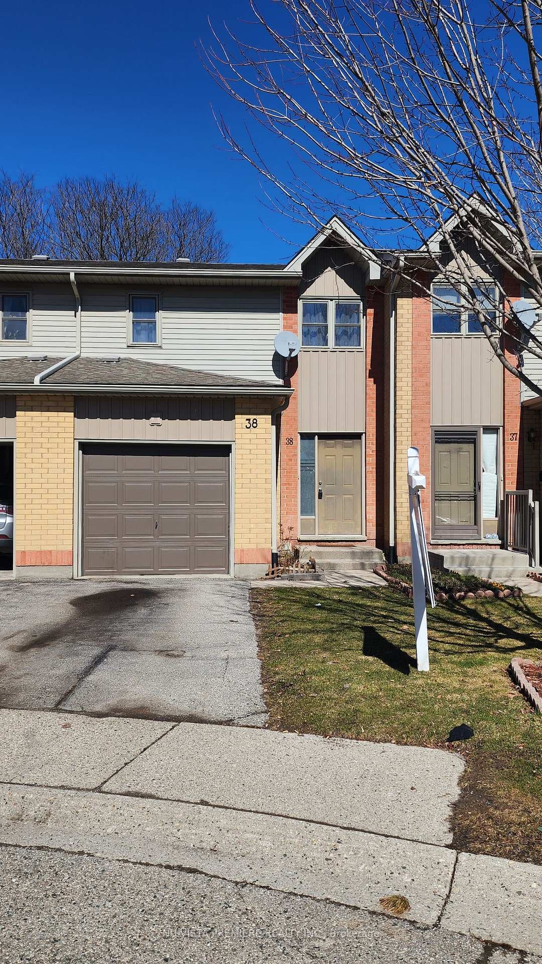 1199 Hamilton Road Unit 38 photo 3
