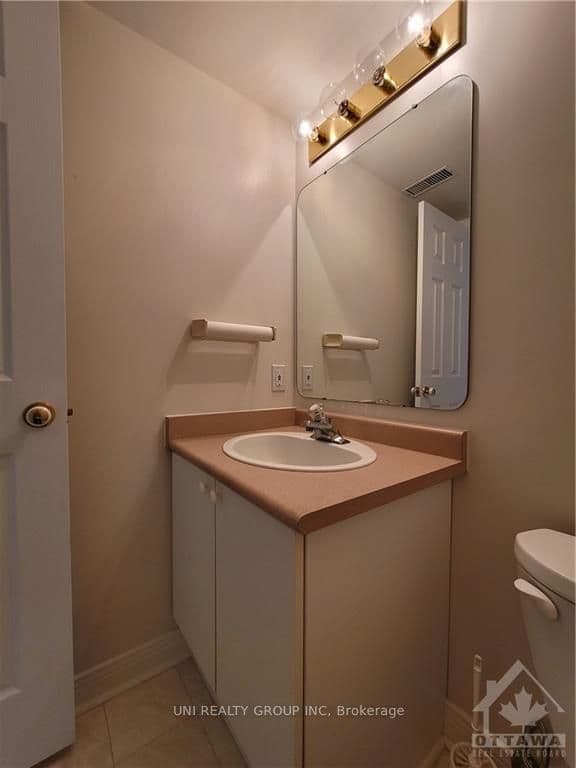 96 WESTPOINTE Crescent photo 28