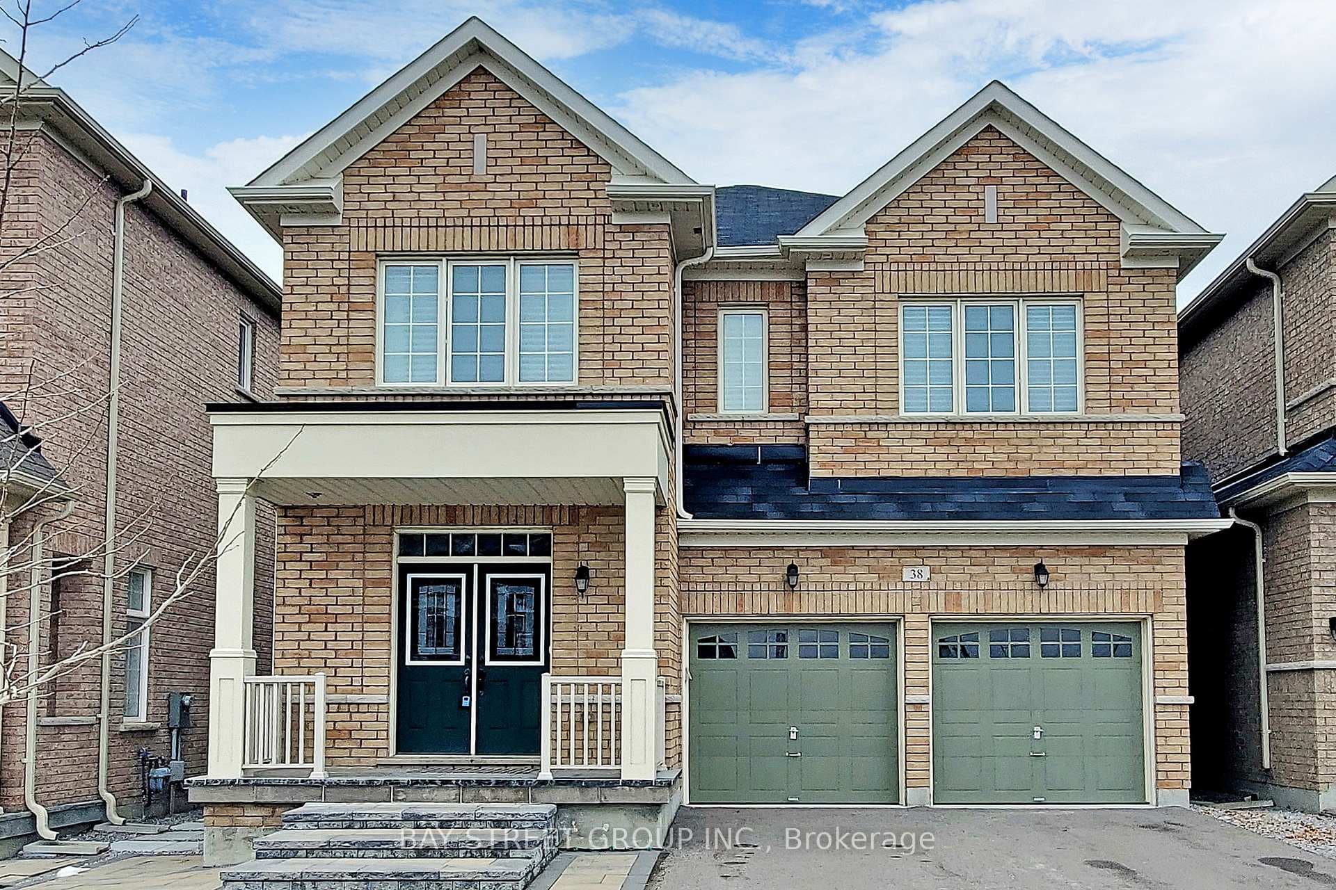 38 Russell Parker Crescent photo 1