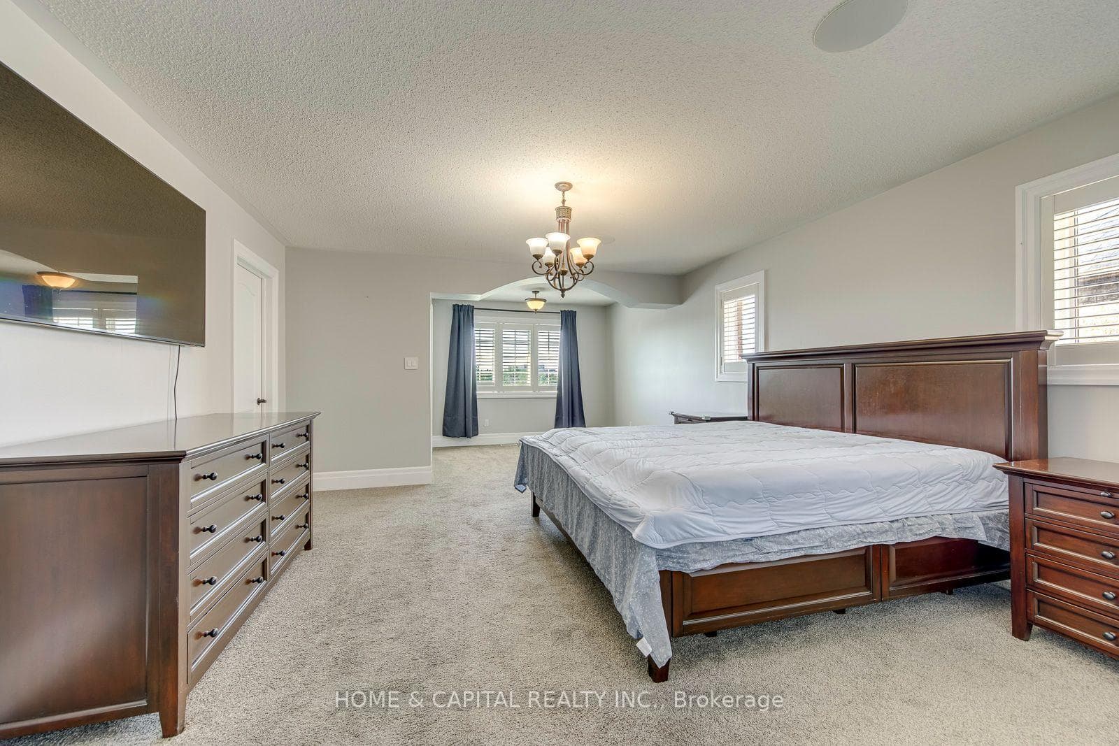 2344 WOODCREST Drive photo 23