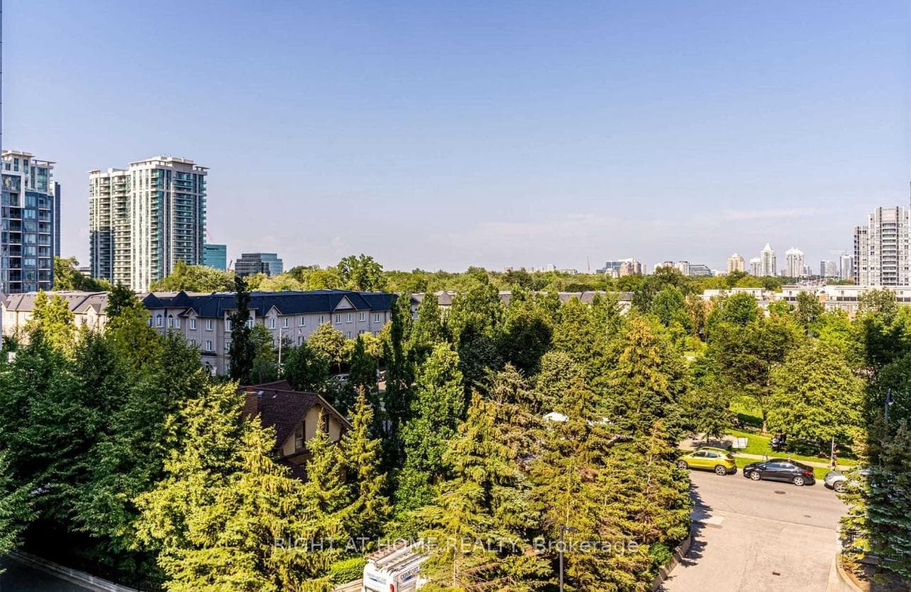 28 Harrison Garden Boulevard Unit 609 photo 19