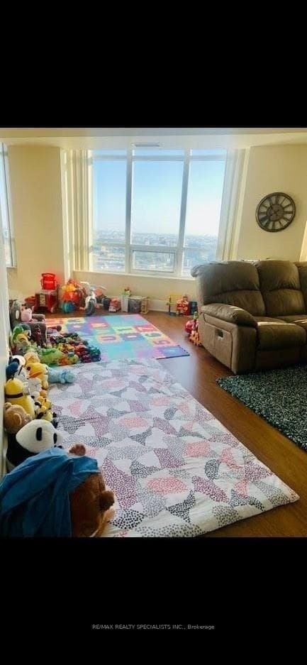 330 Burnhamthorpe Road Unit 3207 photo 10
