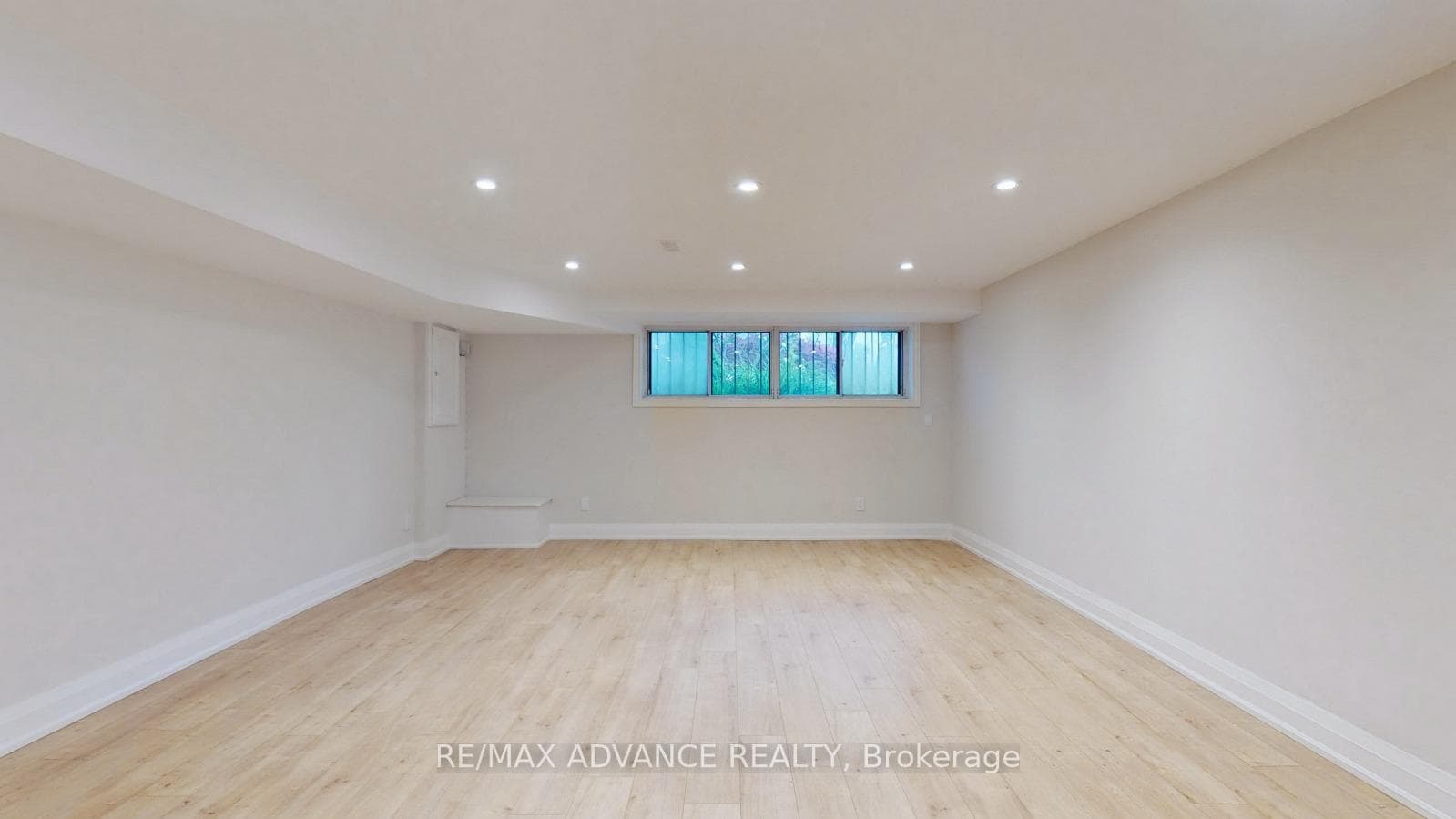 108 Eaton Avenue photo 31