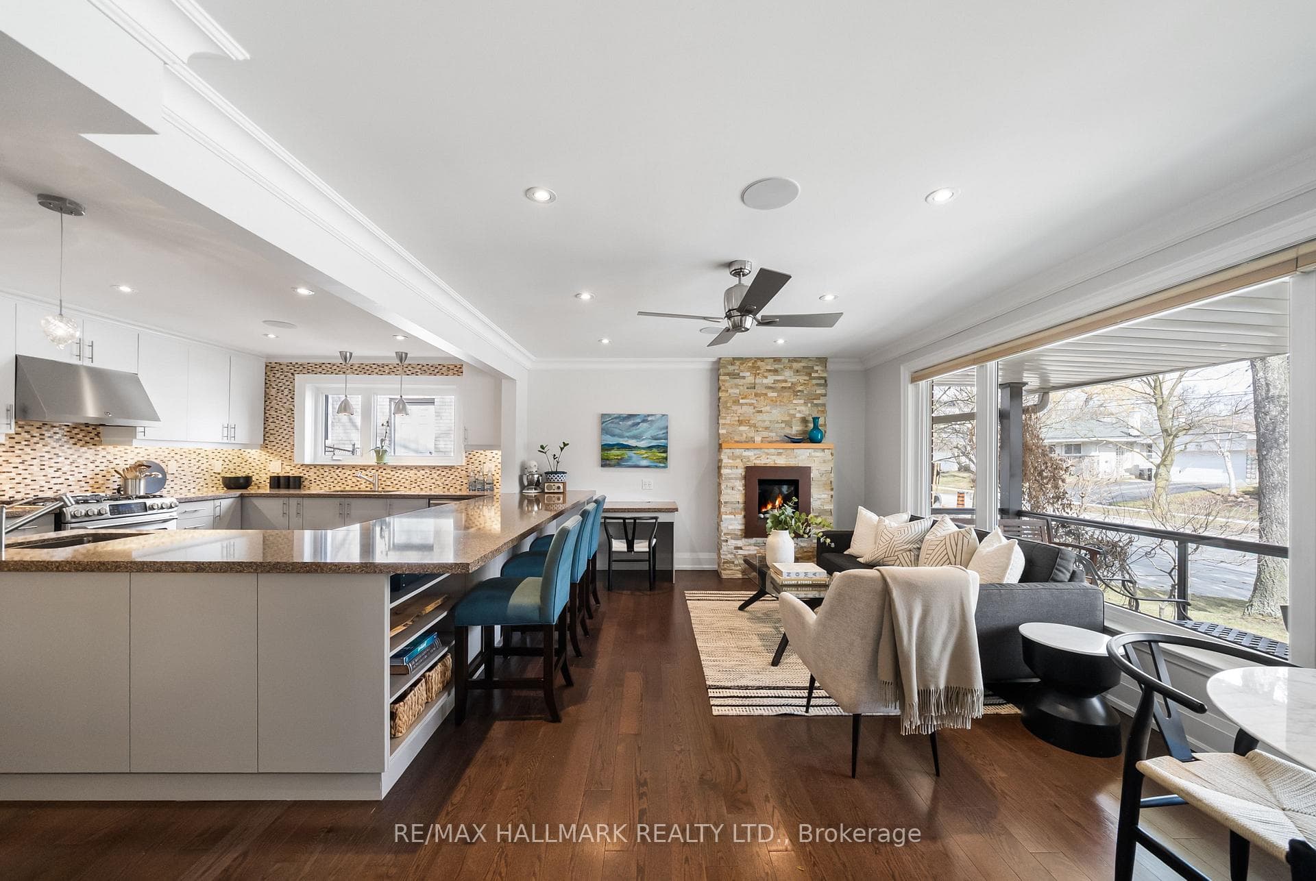 102 Banstock Drive photo 6
