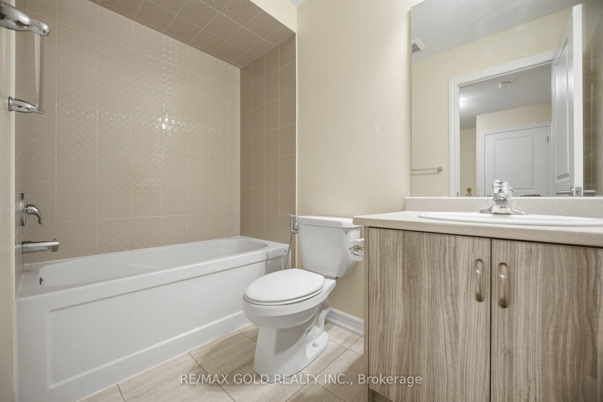 9 Arcola Street photo 31