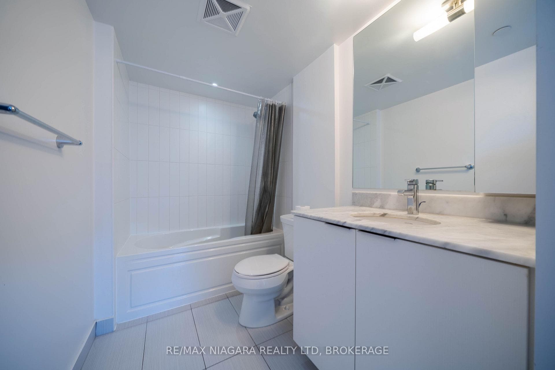 955 Bay Street Unit 2109 photo 15