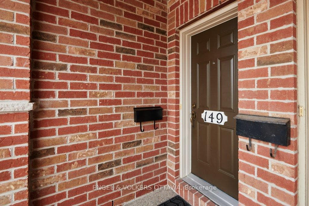 1512 Walkley Road Unit 149 photo 3