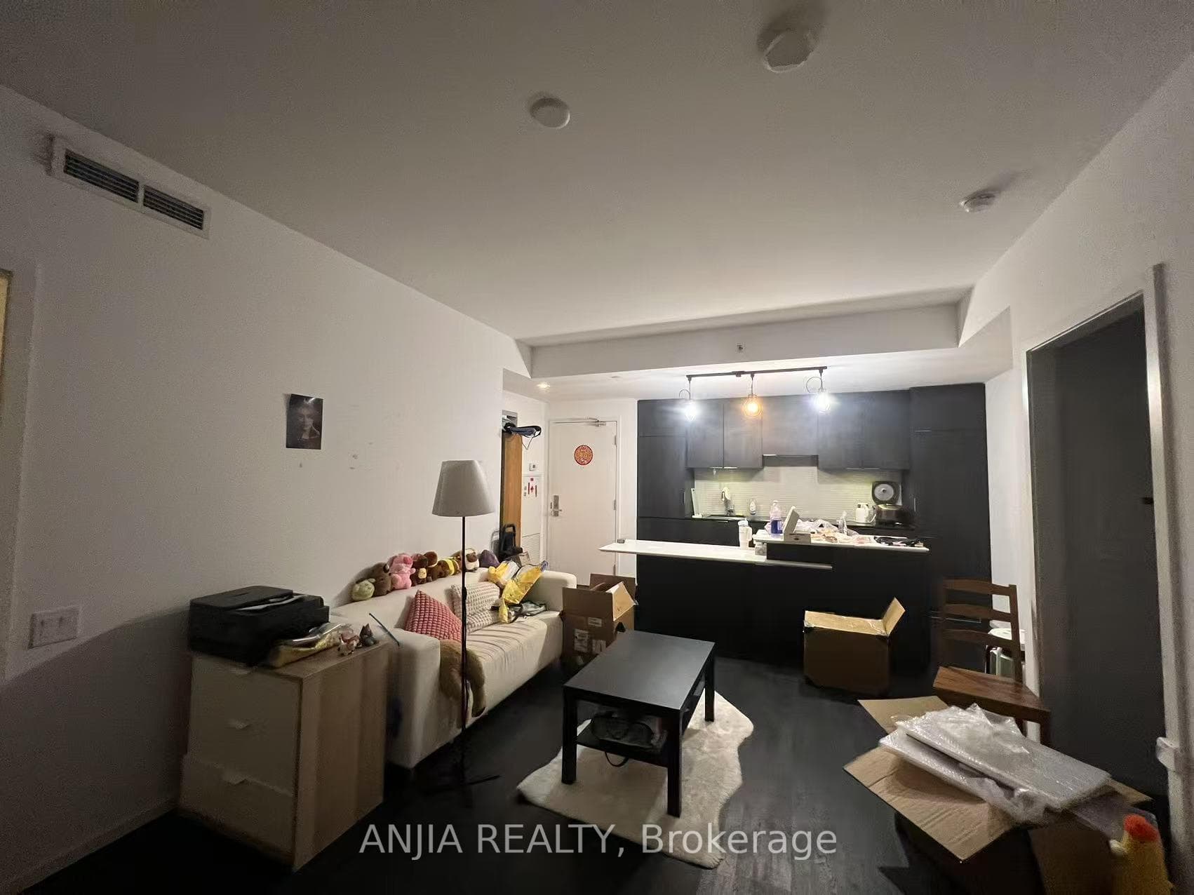 5 ST.JOSEPH Street Unit 1107 photo 3
