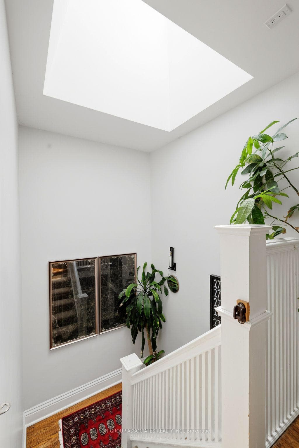33 Albany Avenue photo 32