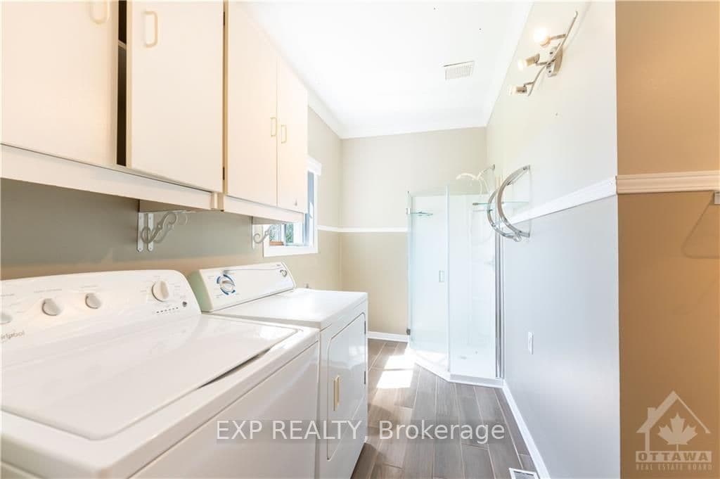 4556 GREGOIRE Road photo 16