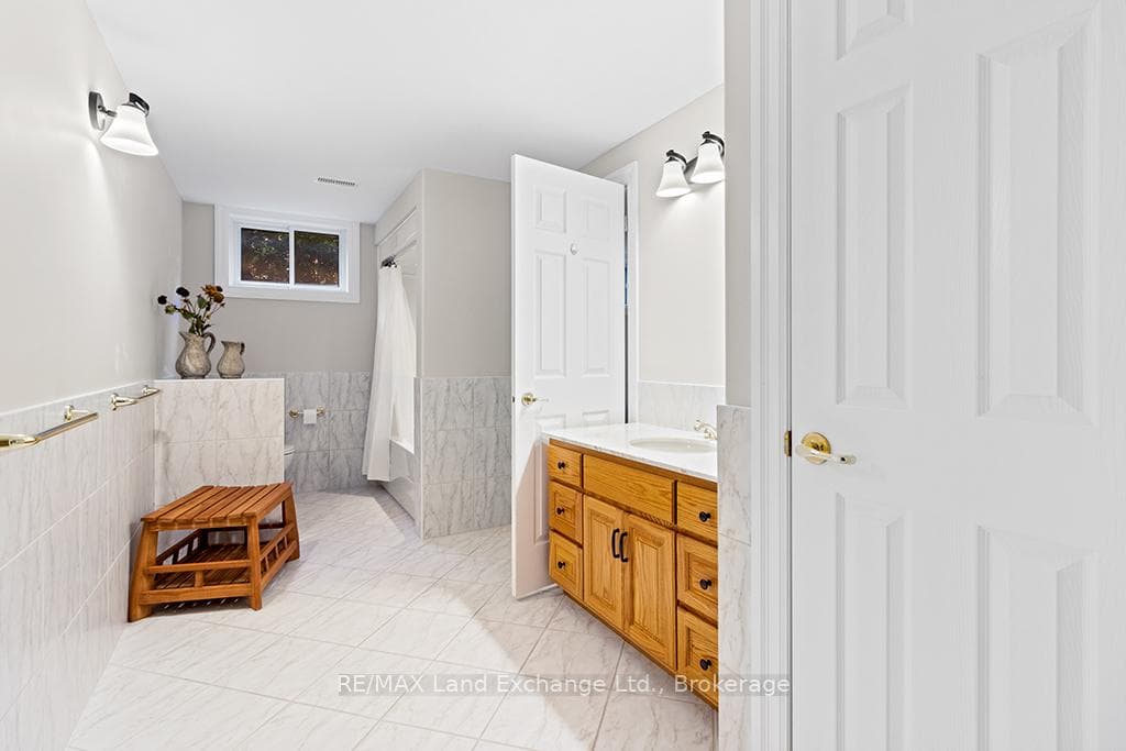 Lower level 4pc bathroom