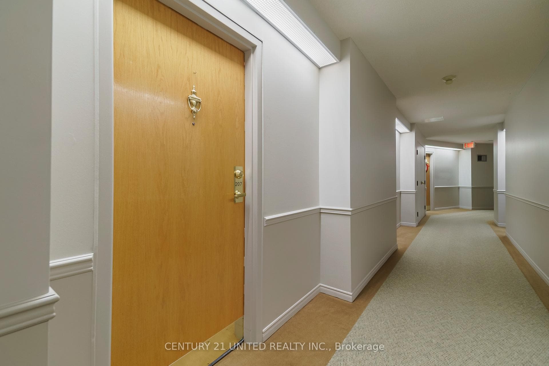 1 Heritage Way Unit 207 photo 4