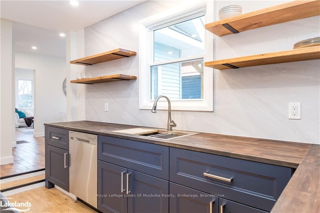51 TAYLOR Road photo 8