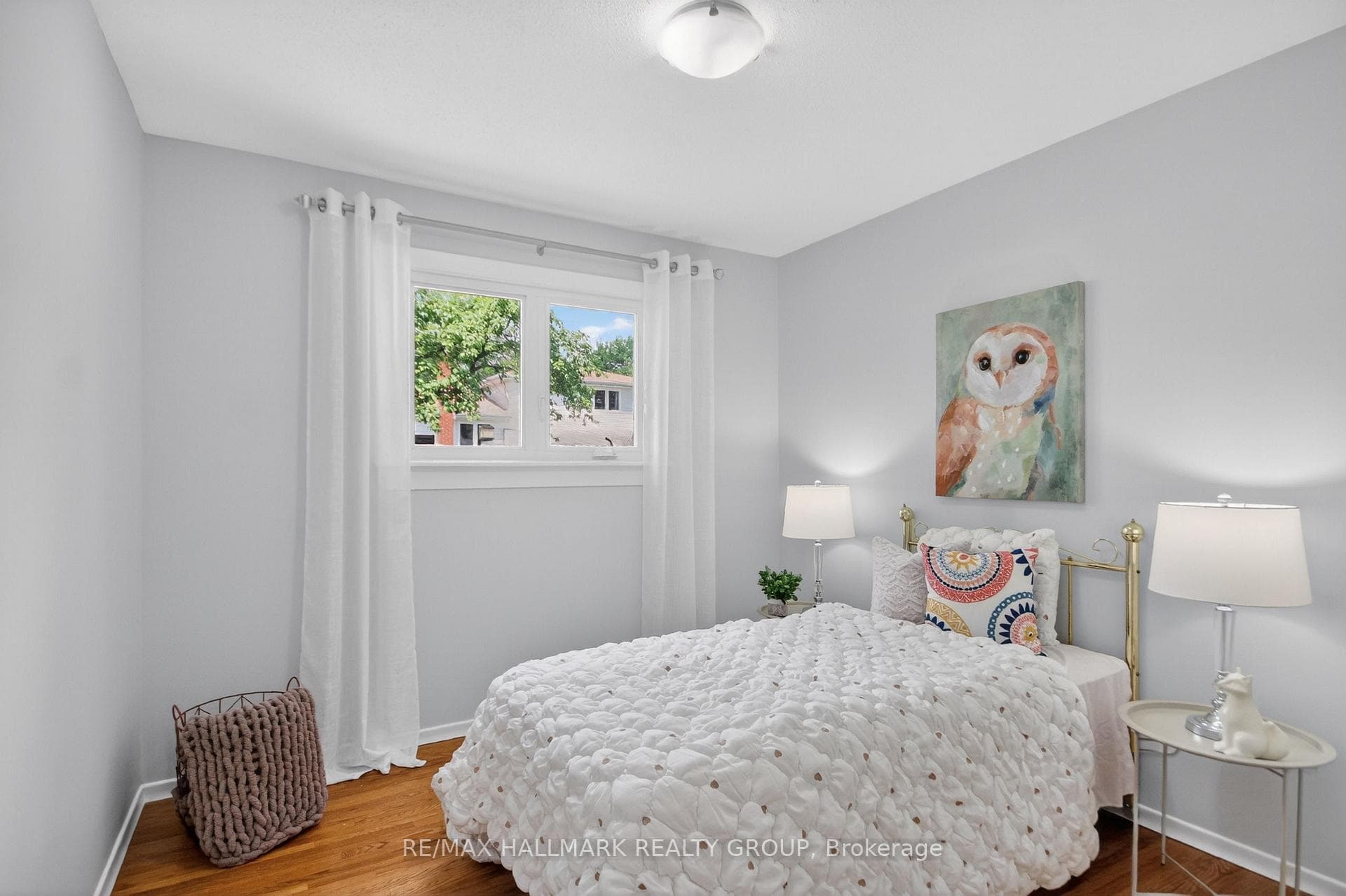 37 Parkwood Crescent photo 23
