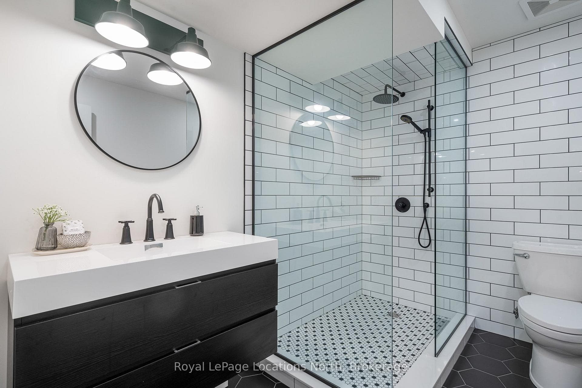 118 Sycamore Street photo 34