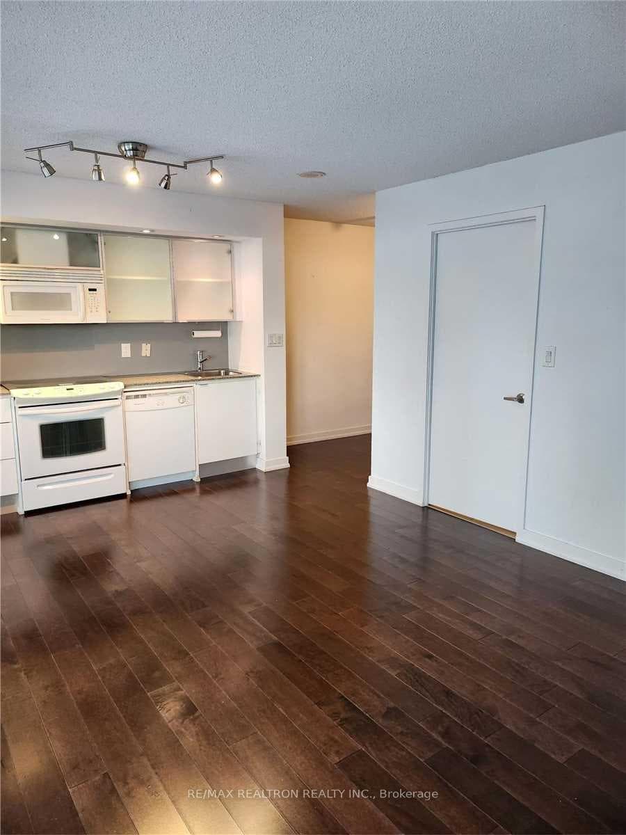 25 Telegram Mews Unit 1615 photo 8