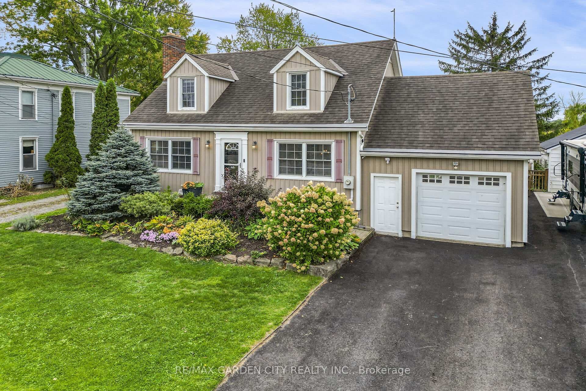 5124 Canborough Road photo 2