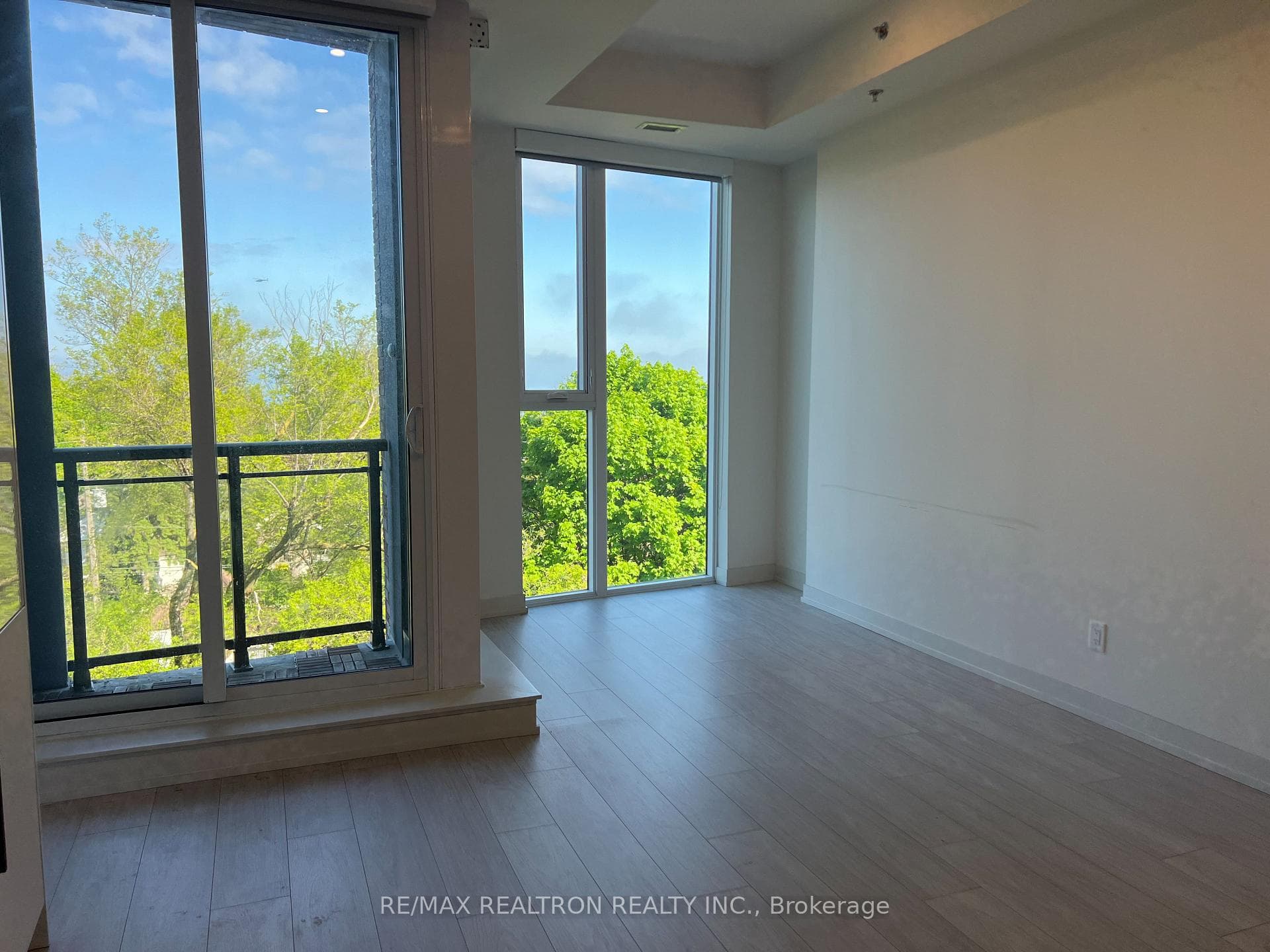 90 Glen Everest Road Unit 520 photo 16