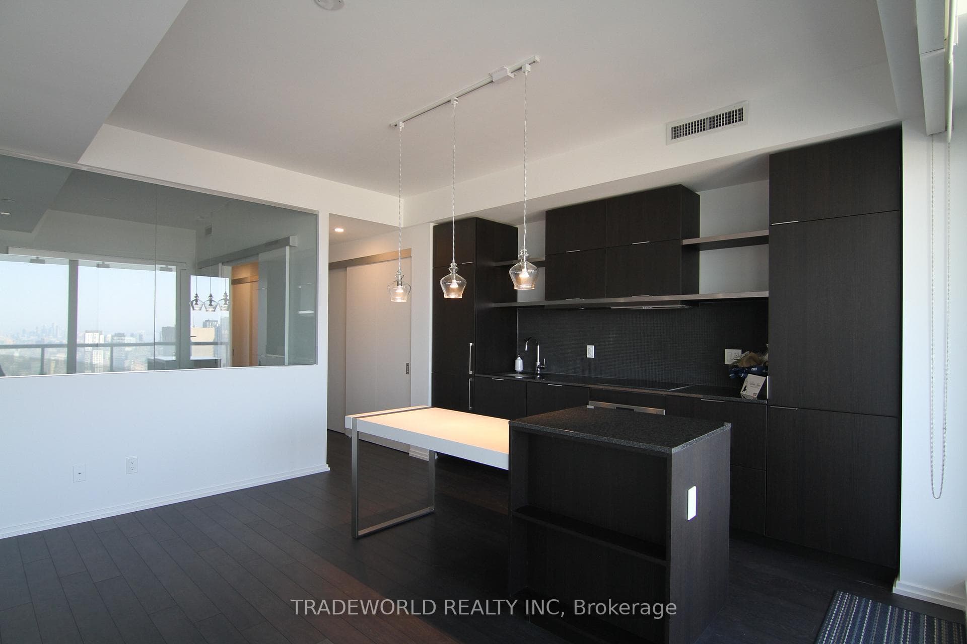 197 Yonge Street Unit 4111 photo 6