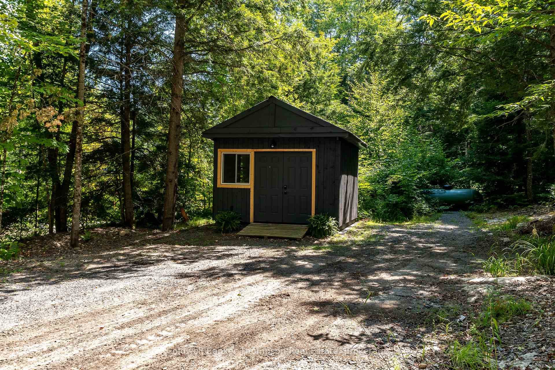 4620 Aspdin Road photo 42