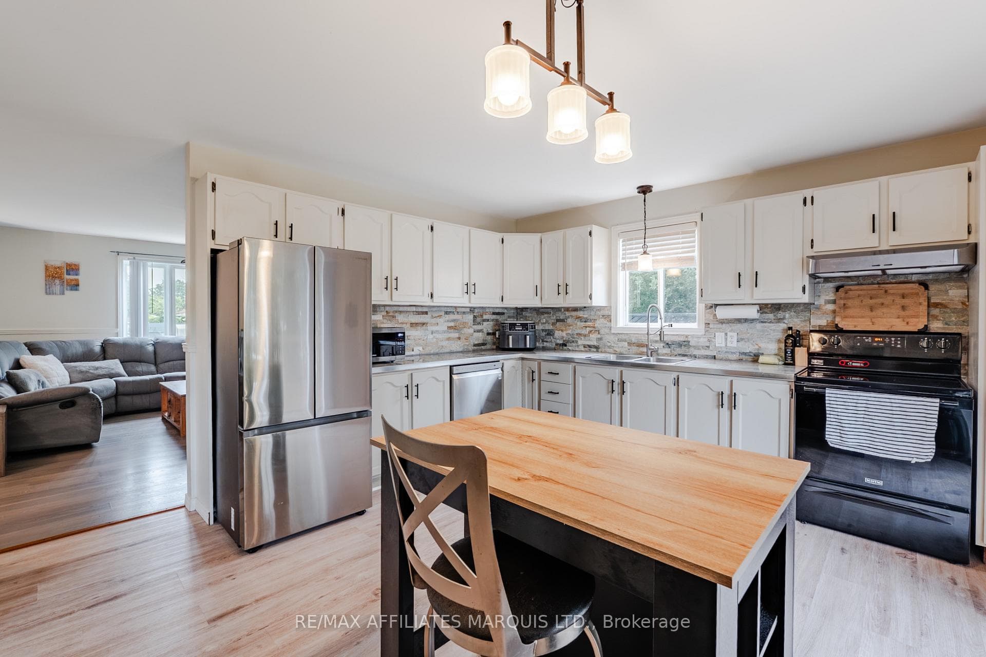 700 Lynn Street photo 8