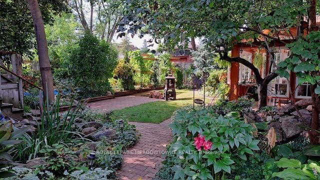 14 Moore Park Crescent photo 8