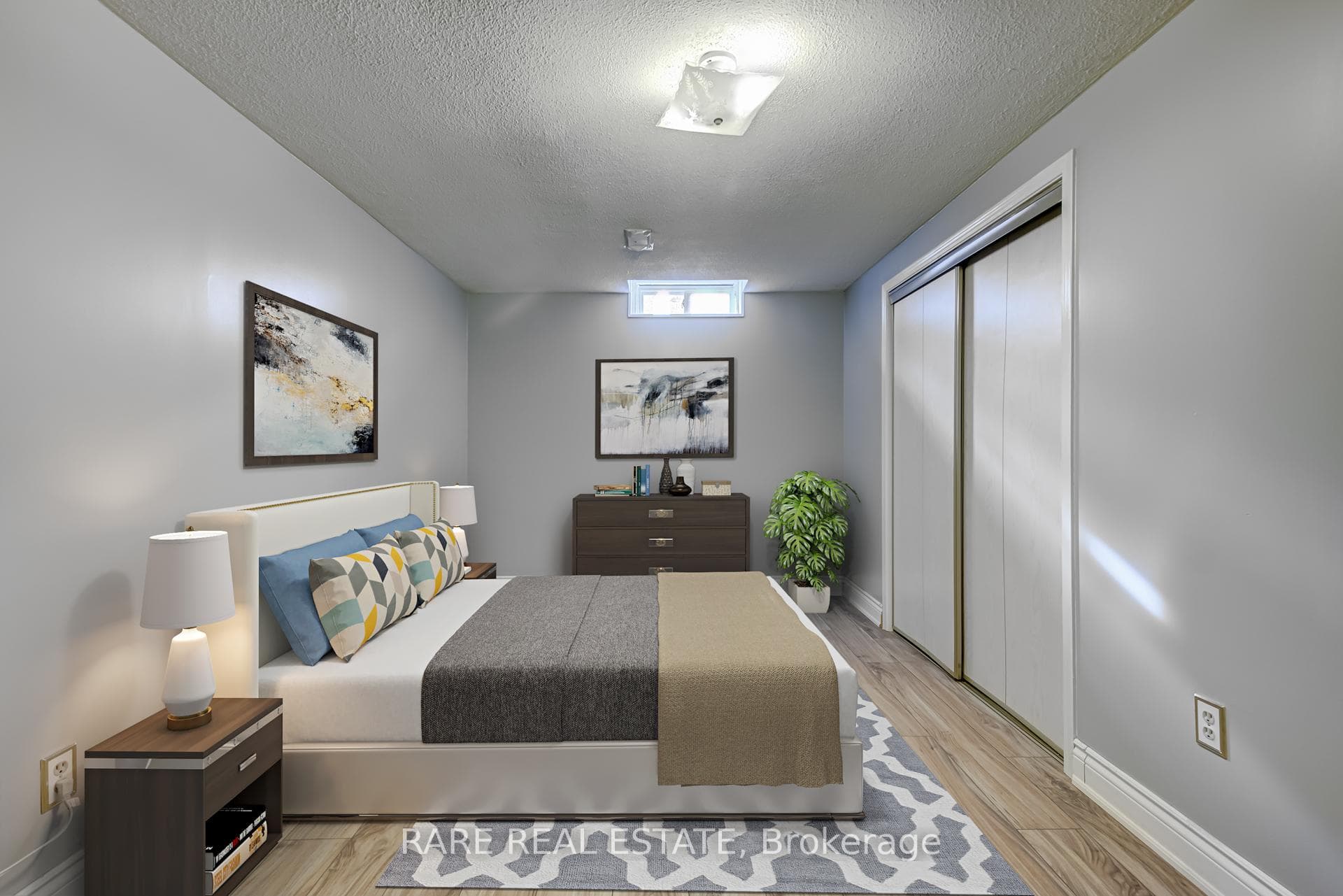 552 Morrish Road photo 30