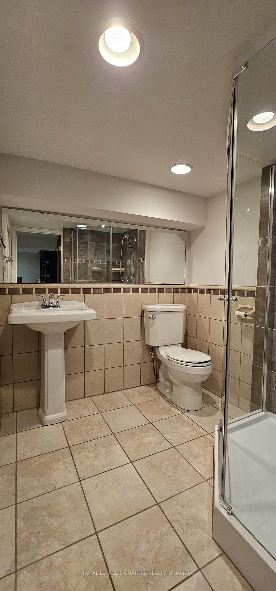 964 King Road photo 20