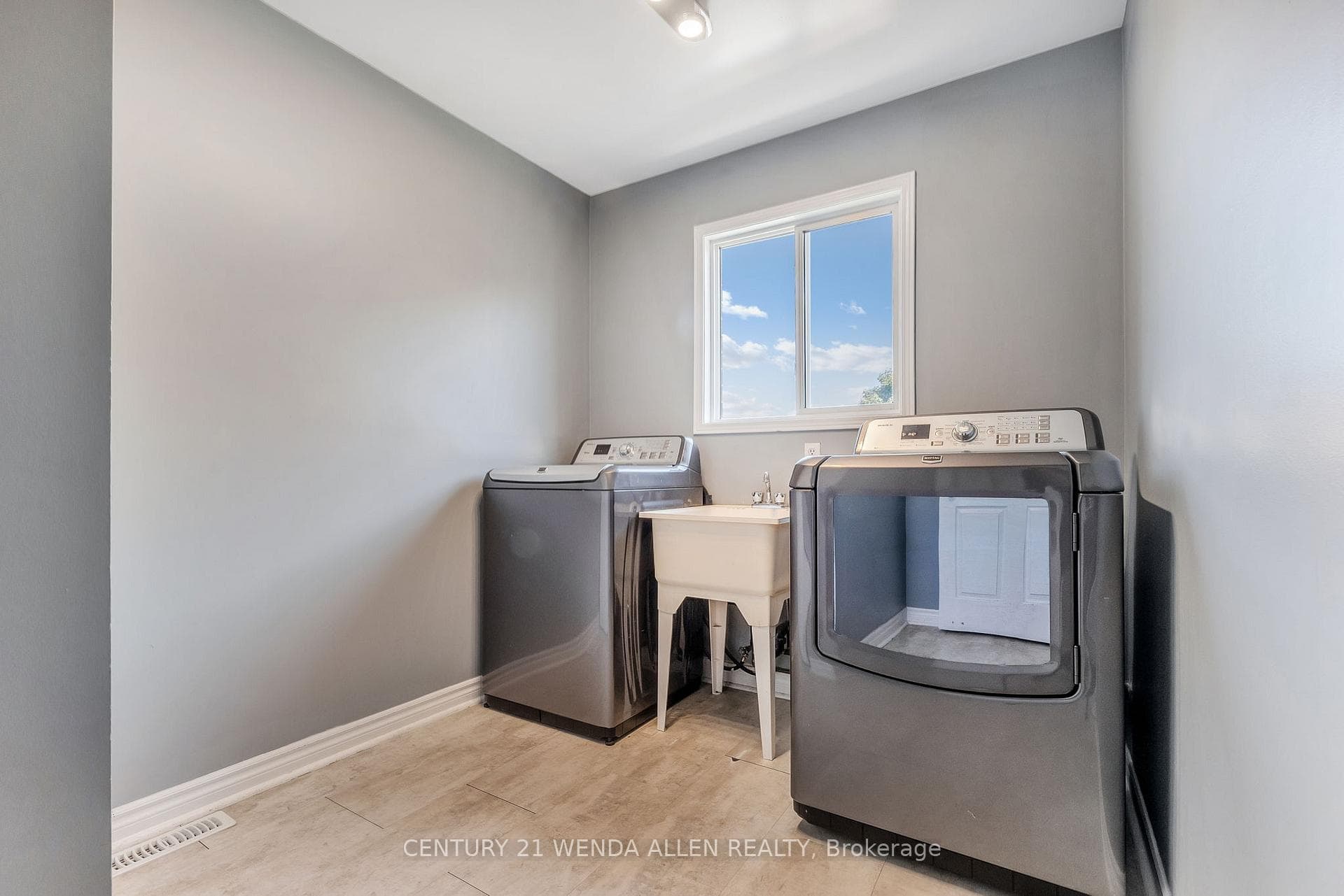 67 Apple Blossom Boulevard photo 4