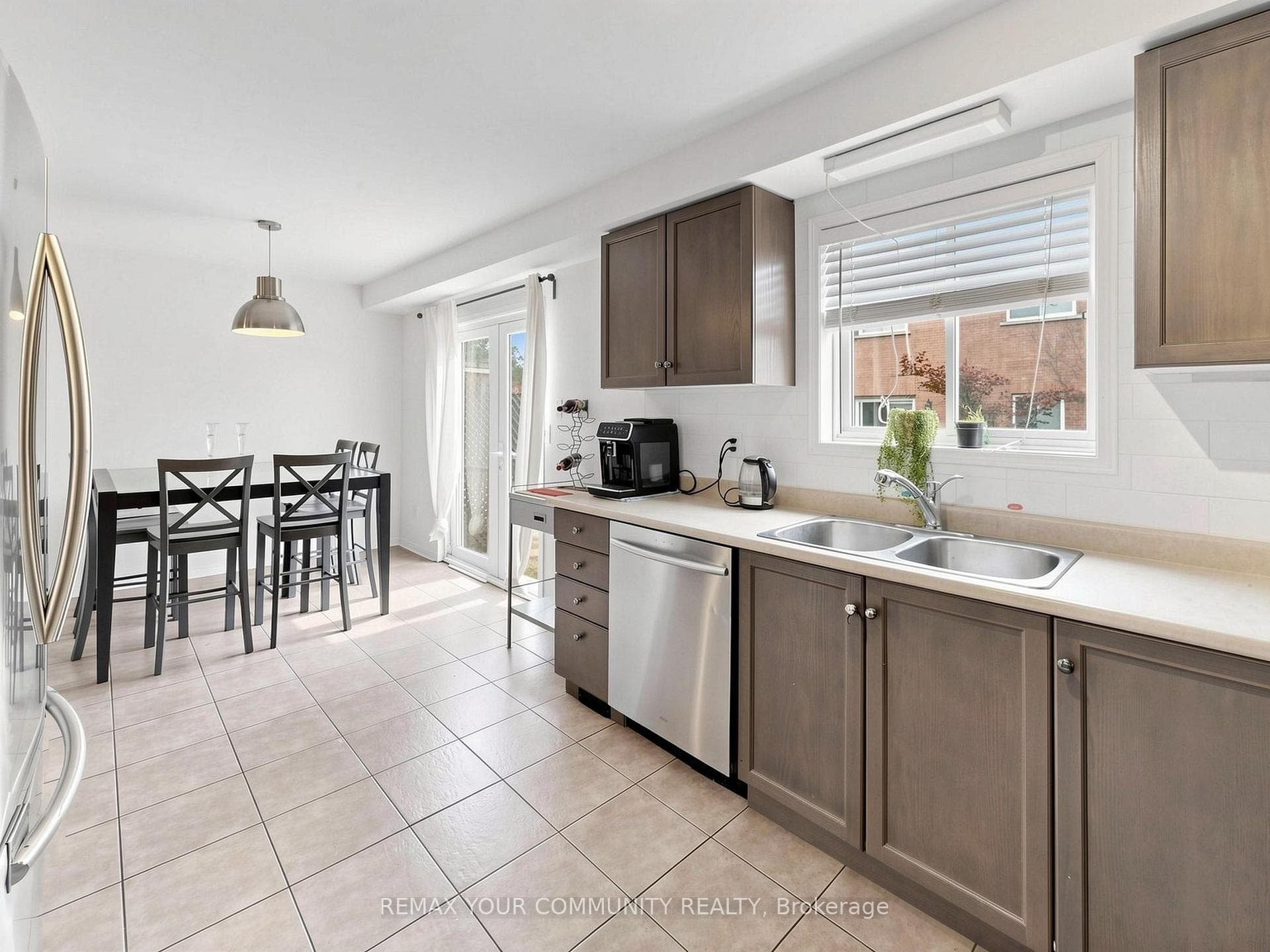 20 Dawson Crescent photo 11