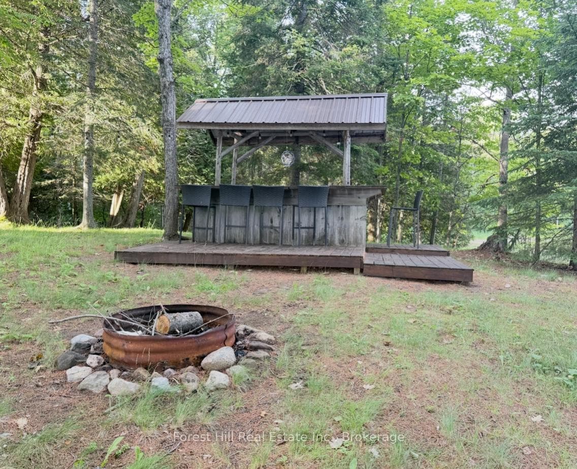 935 Limberlost Road photo 40