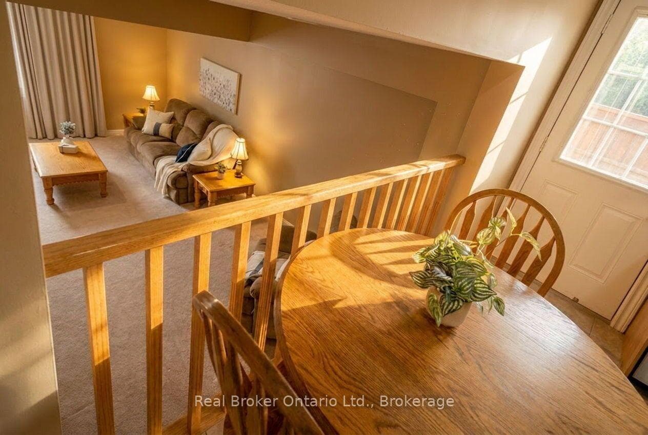 51 Sundance Crescent photo 8