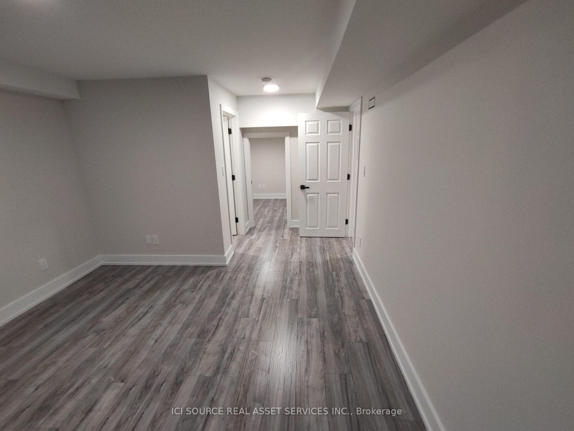 20 Tay Boulevard Unit Basement photo 8