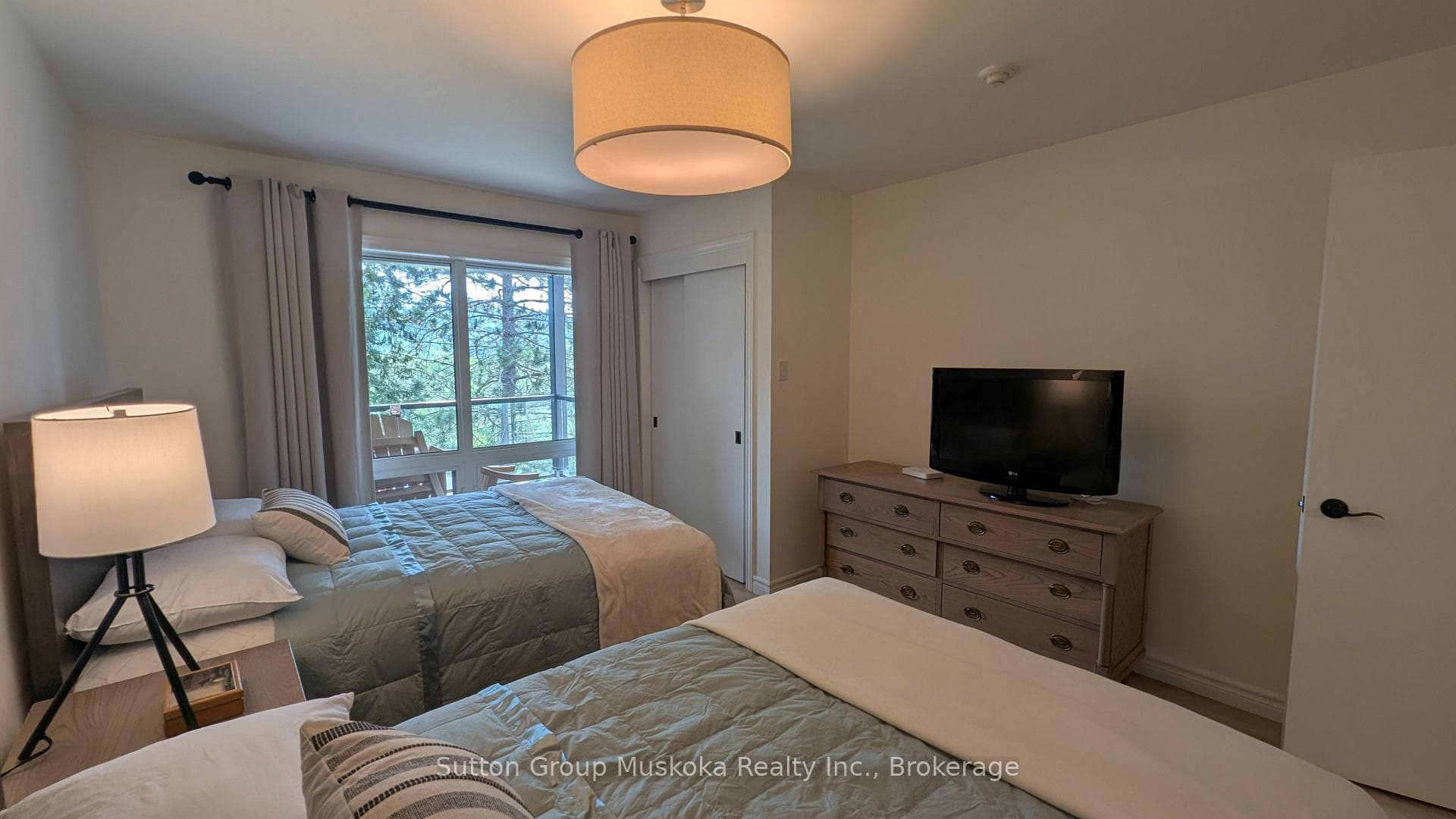 52-205 Deerhurst Drive photo 10