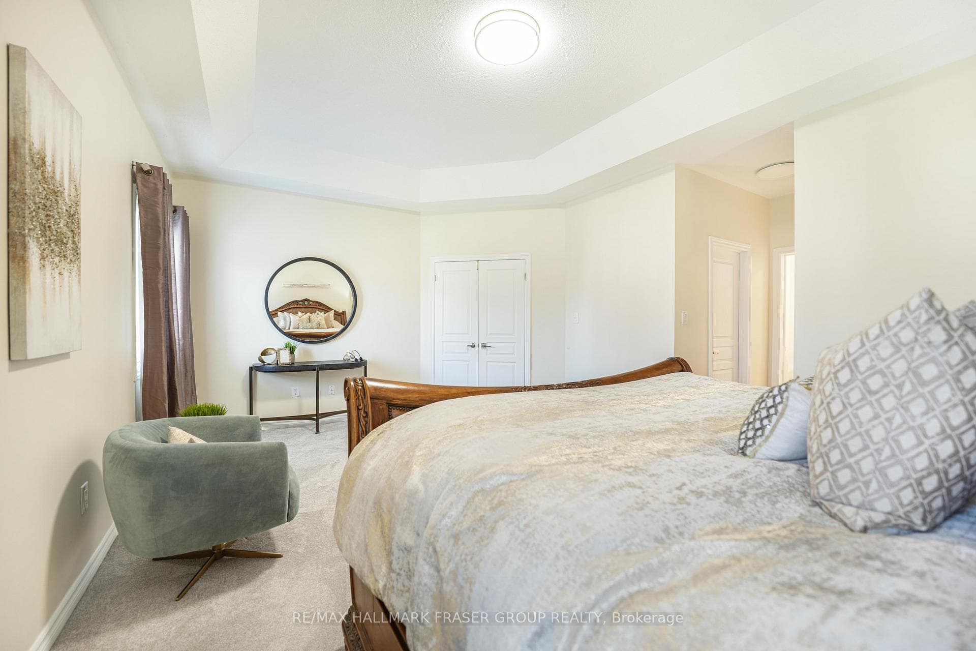 2309 Southcott Road photo 18