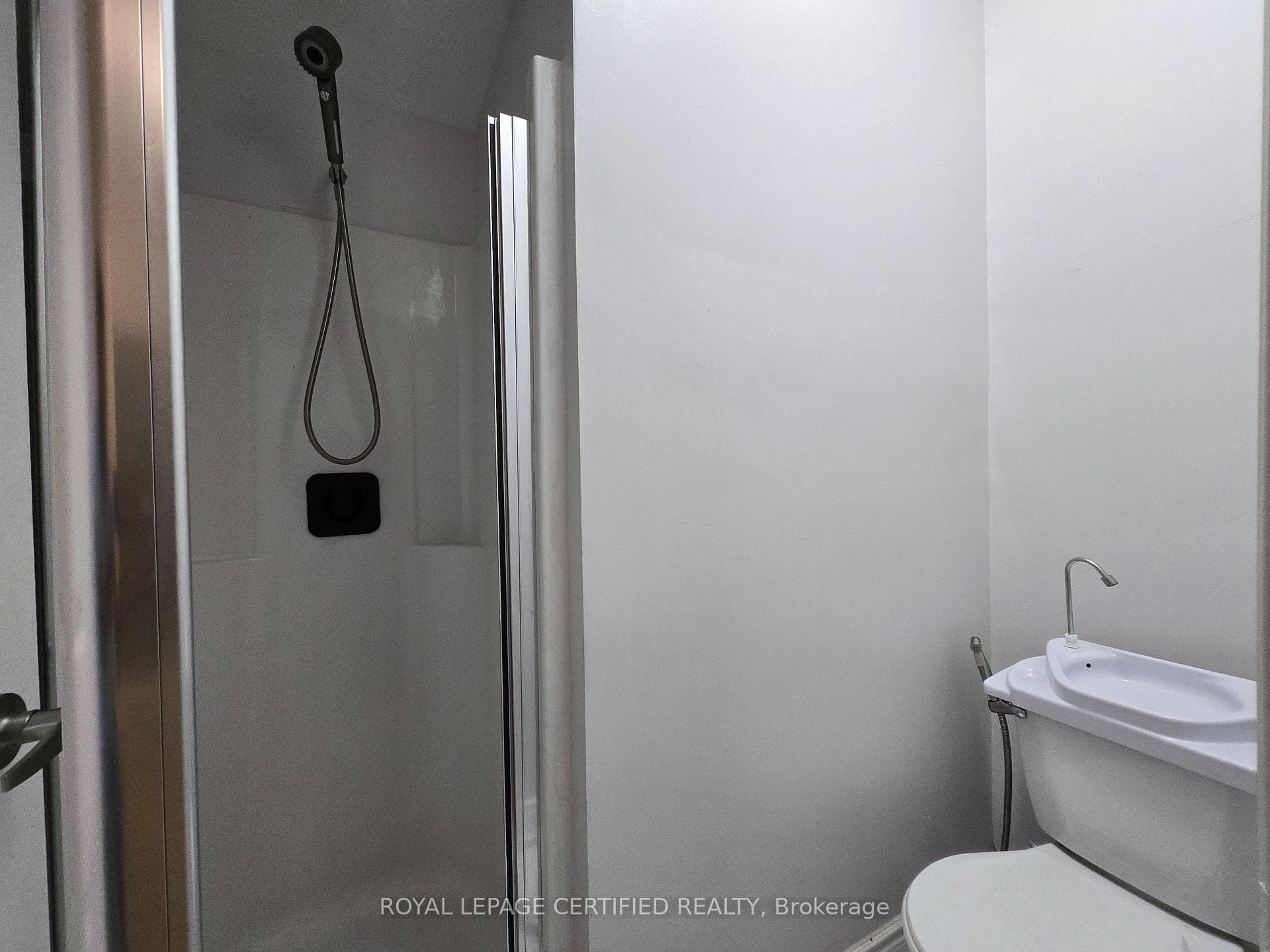195 Picton Street photo 13