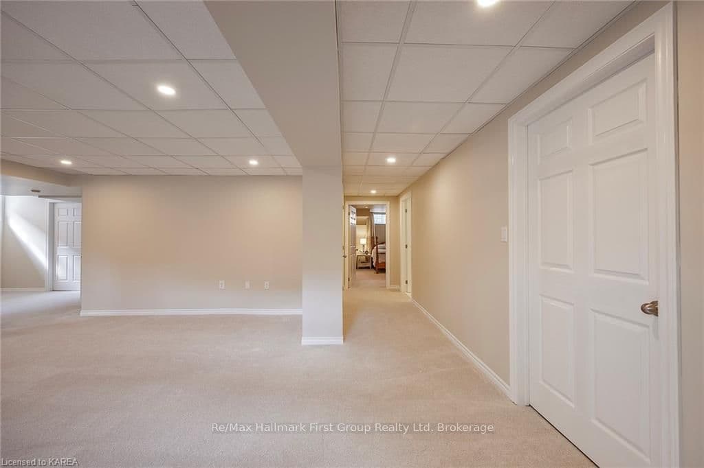 390 MORNINGSIDE Drive photo 29