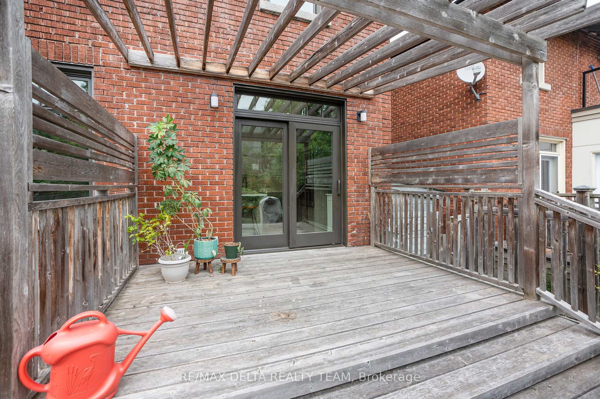 44 Renfrew Avenue photo 30