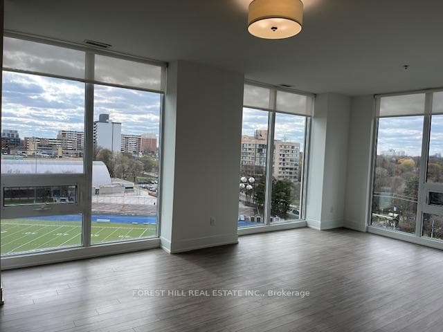 310 Tweedsmuir Avenue Unit 714 photo 9