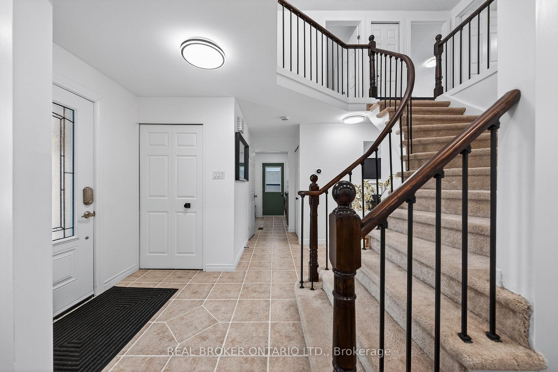 243 Highview Drive photo 4
