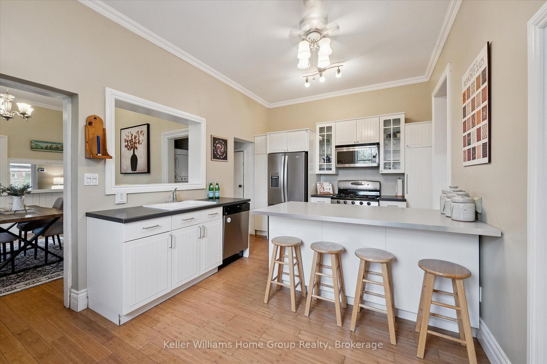 98 Hearn Avenue photo 18