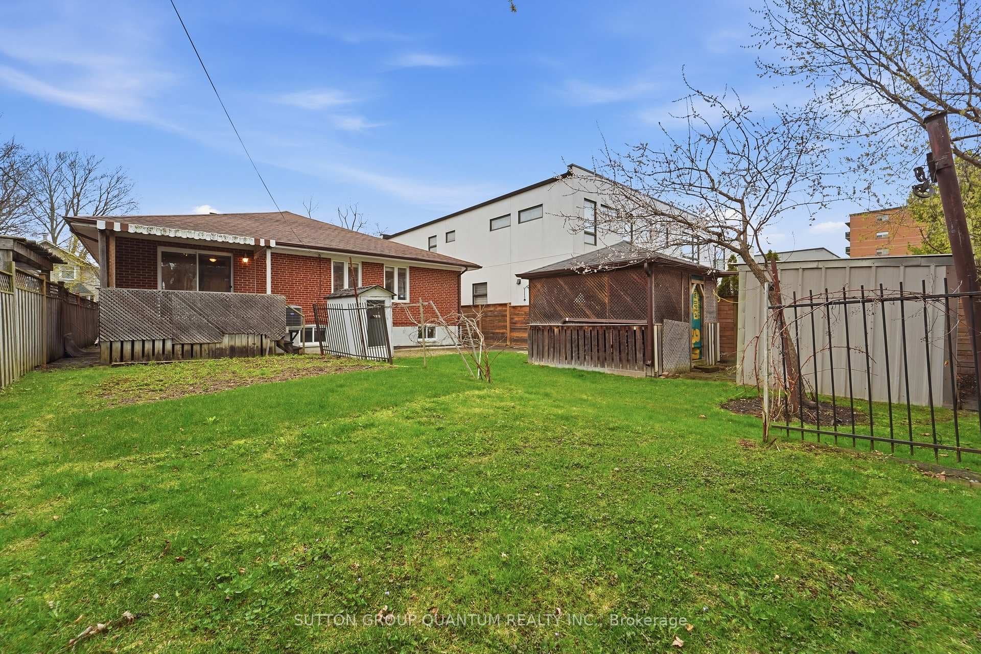 61 Forest Avenue photo 6