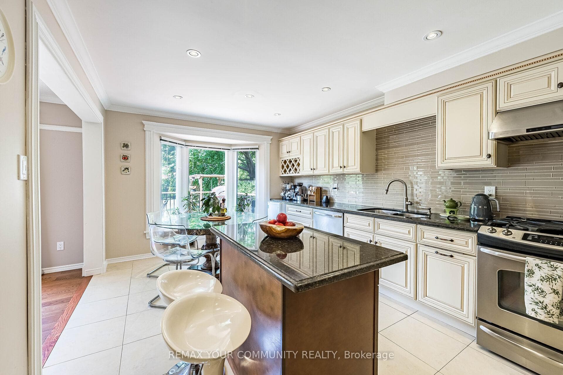 16 Valleyview Road photo 9