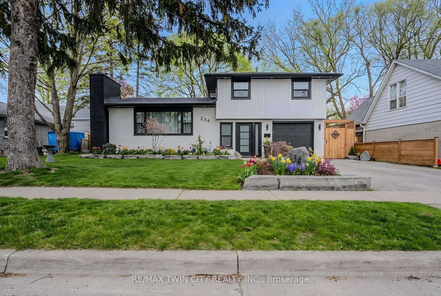 234 GRAND Street photo 2